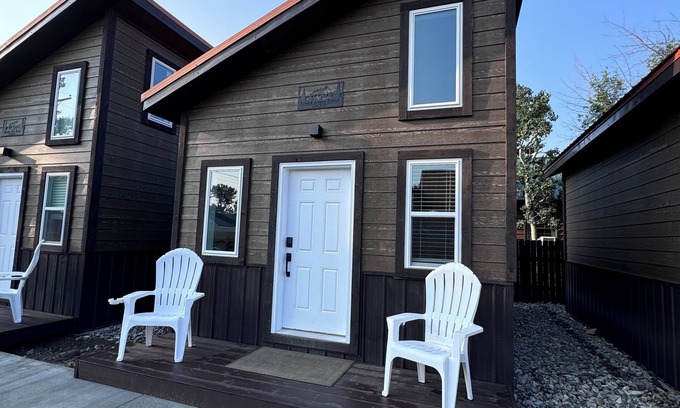 East Glacier Park Village Kabine | Glacier Alpine Lodges