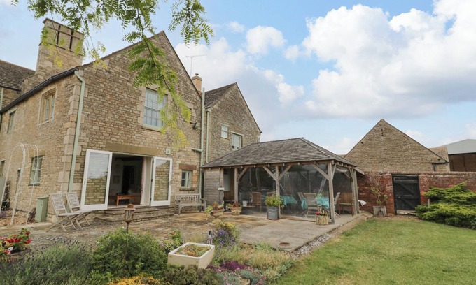 Fotheringhay Haus | Glapthorn Manor, OUNDLE
