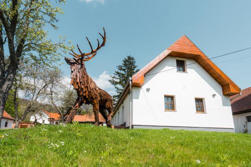 Kisujbanya Skihütte | GLASHÜTTE Kisújbánya Vadászház