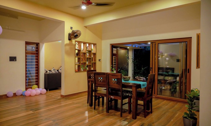 Varkala Haus | Glass Vila 2BR 2BA Varkala Cliff