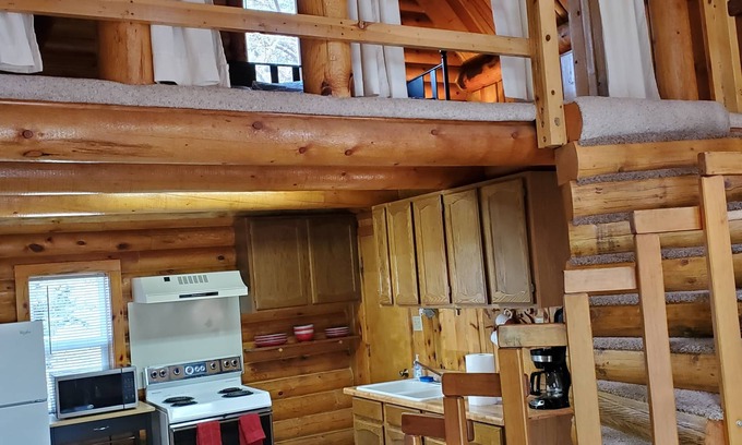 Glendo Kabine | Glendo Log Home Close to Lake