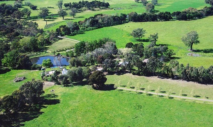 Warrenbayne Haus | Glenisla Farm House near Benalla