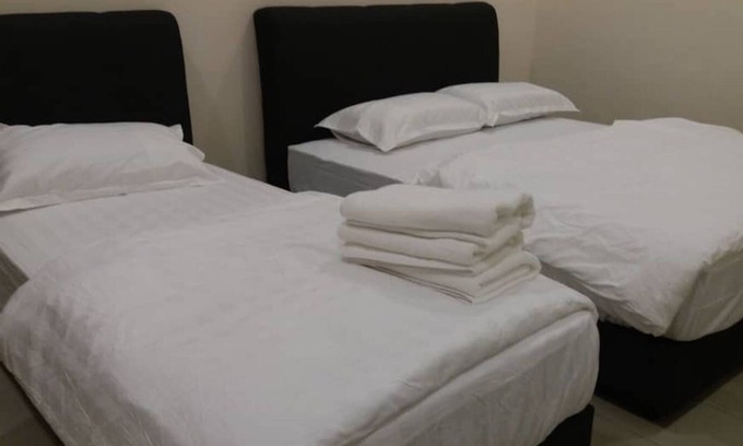 Sepang Skihütte | GLG KLIA Transit 3-Gäste-Zimmer-G + Kostenlose Rückgabe