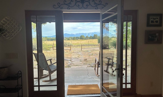 Hesperus Haus | Glorious Mountain Views at Setting Sun Ranch
