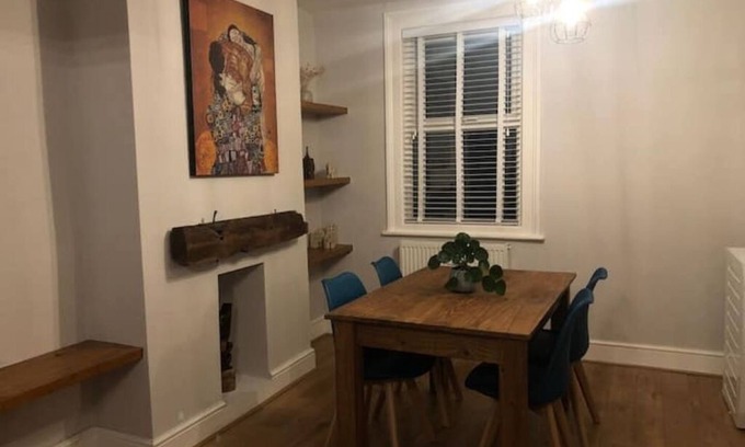 Horfield Haus | Gloucester Rd 2 mins away - Fab, trendy house
