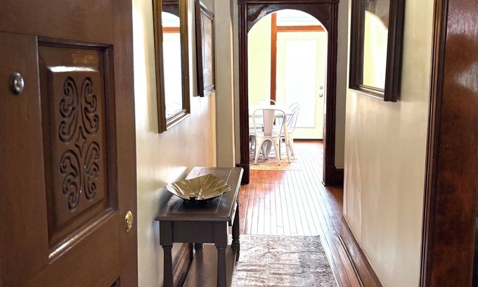 North Capitol Street Haus | Gmommy and Poppy's - 5 min walk DC Convention Center