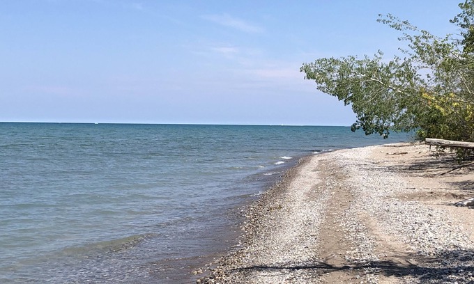 Central Huron Hütte | Lake Huron Staycation: A beautiful, modern new home with rooftop deck