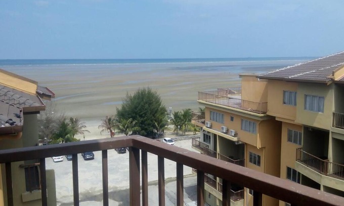 Dengkil Wohnung | Gold Coast Morib Seaview 2 rooms Aircond Apartment