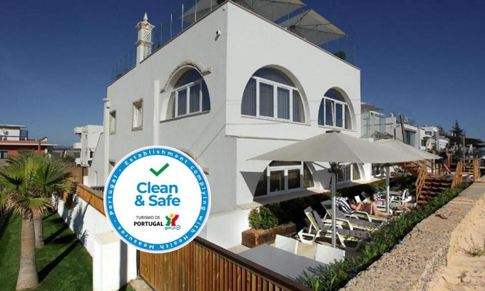 Praia de Faro Haus | Golden Beach Guest House & Rooftop Bar