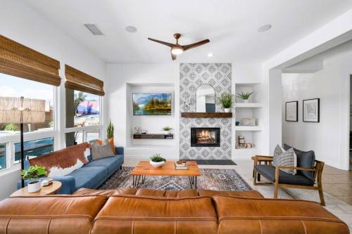 Desert Hot Springs Haus | Golden Sunset- Saltwater Pool & Spa, Putting Green, Firepit, Gameroom