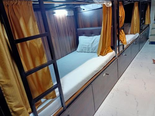 Masjid Bandar Haus | Golden View Dormitory New