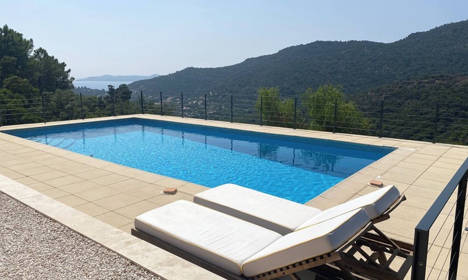 Rayol-Canadel-sur-Mer Wohnung | Golfe de St-Tropez 2-rooms apartment in magnificient villa large swimming pool