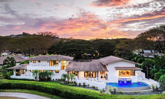 Playa Conchal Haus | Golfer's Favorite Villa with Pool, Golf Cart & Beach Club Access, 2-Min Golf Cart ride to the Beach