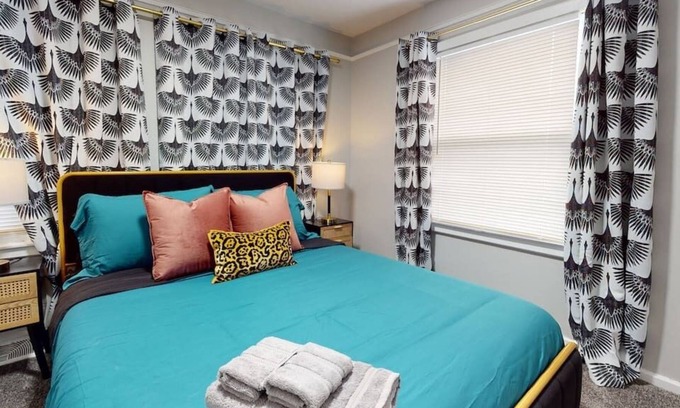 Warren Haus | Good Vibes in Warren 2BR/1BTH