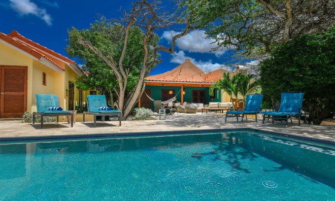 Cunucu Abao Haus | Villa Adelaida Enchanting 4BR mit Pool 5-Sterne-Charme in der Nähe von Stränden