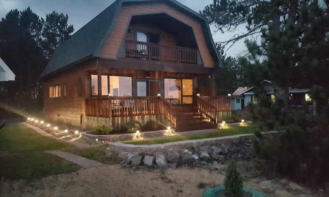 Lake Linden Hütte | Gorgeous Cottage on Sugar Sands of Lake Superior