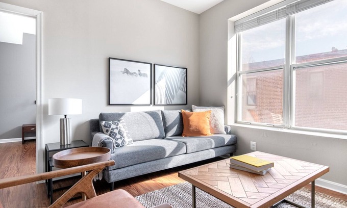 Adams Morgan Wohnung | Gorgeous Dupont Circle 2BR nr. Metro & Adam's Morgan, by Blueground