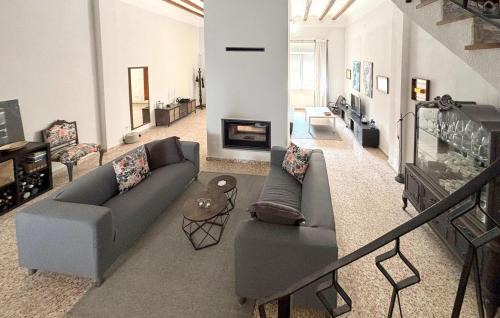 Llauri Haus | Gorgeous Home In Llaurí With Wifi