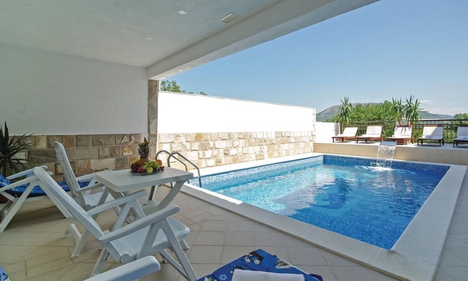 Vrgorac Haus | Wunderschönes Zuhause in Umcani