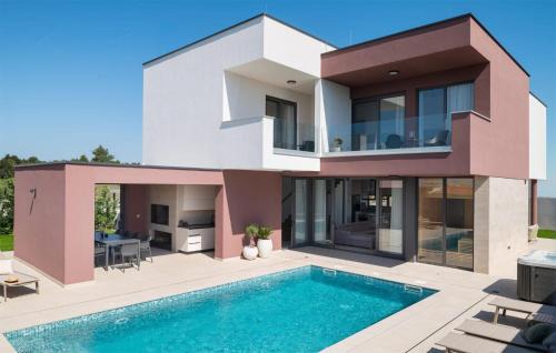 Vrsi Haus | Gorgeous Home In Vrsi With Wifi