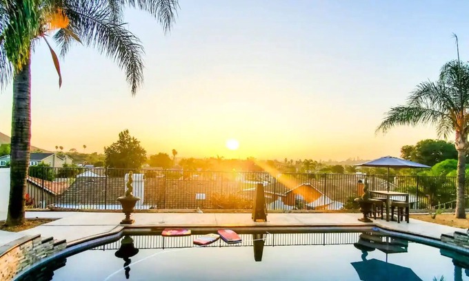 La Sierra Hills Haus | Gorgeous Poolhouse with Stunning Views