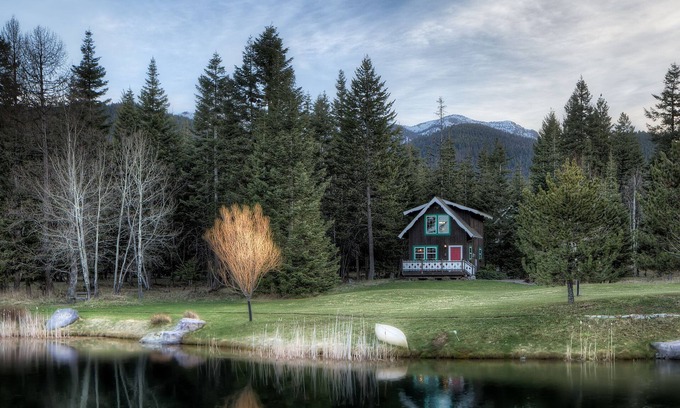 Kalispell Hütte | Gorgeous Property Located Just 30 Minutes From Glacier National Park