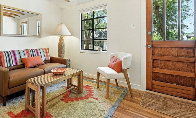 Lower Arapahoe Wohnung | Gorgeous Vintage Studio Apt - Ideal Basecamp for Exploring Boulder - 30+ days