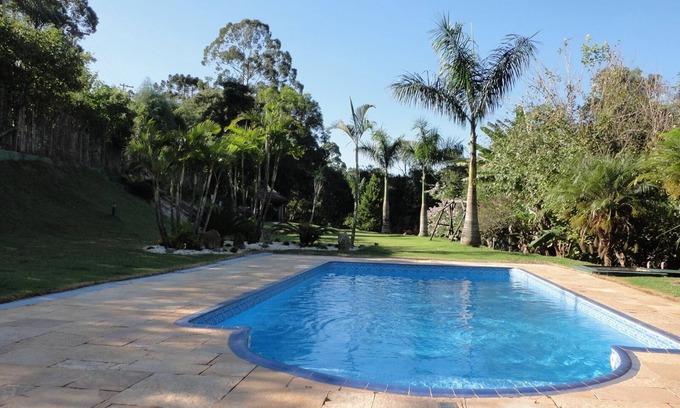 Lajeado do Salto Haus | Wunderschönes Sitio mit weitläufiger Grünfläche !! Pool !! See !! Barbecue !!