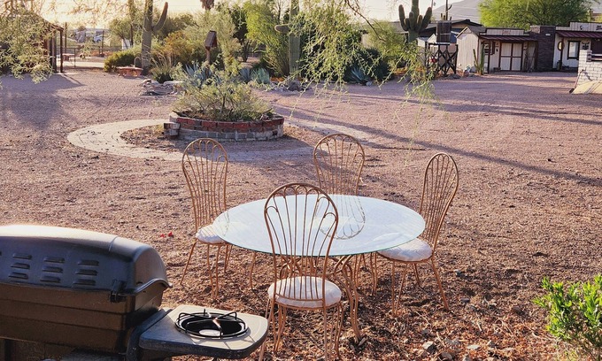 Apache Junction Villa | Gorgeous Tiny House- Superstition Mountain View