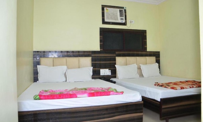 Kolkata Haus | Goroomgo Dev Guest House Howrah, Kolkata