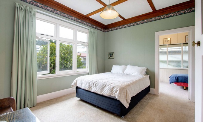 Napier Haus | Gran's House - Napier Holiday Home, NAPIER