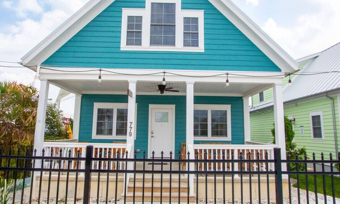 Celina Kabine | Grand Pelican - 3 Bed/1 Loft Lakeside Cottage!