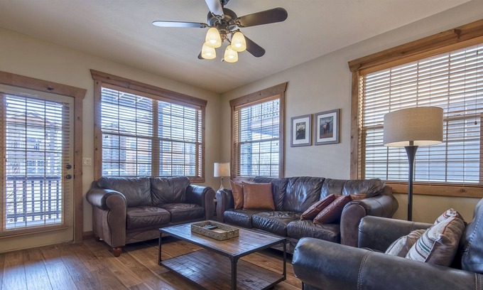 Driggs Eigentumswohnung | Grand Targhee Ski Headquarters! Schön eingerichtet und sauber! Schlaf 6 in Betten!