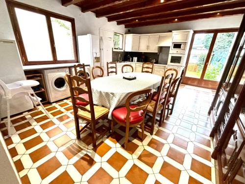 Saint-Maur Creteil Haus | Grande maison tout confort - 5 chambres 5 salles de bain - RER A - Paris - Disney