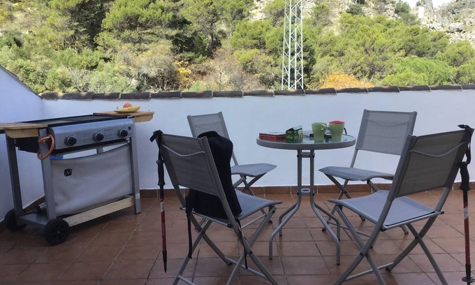 Grazalema Hütte | Grazalema - La Tassone: Charming house, fireplace and terrace