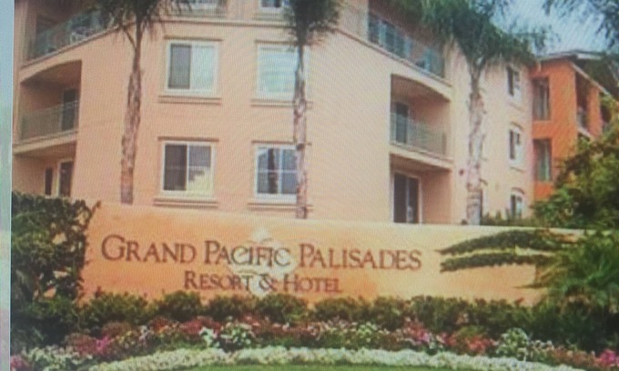 Carlsbad Villa | Great 2 Bd and 2 Bt 1 king bed, 1 full bed, 1 twin bed sofa bed Private Patio