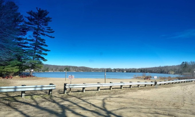 Harrison Kabine | Great Cozy Cabin, in Lake Community, Private Beach,State land,Trails,Fishing,Orv