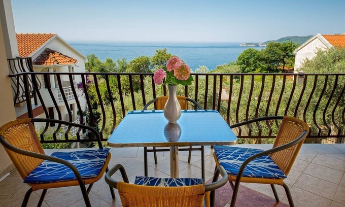 Przno Wohnung | Great located apartment in Przno, 5 min from the beach.