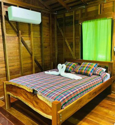 San Ignacio Haus | Green Jay Cabins