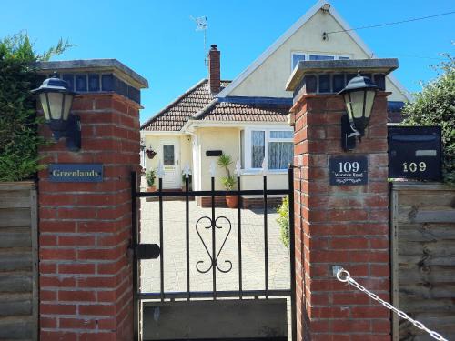 Highbridge Haus | Greenlands Guest House