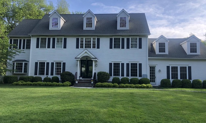 Cos Cob Haus | Greenwich Home with Pool - pool open mid-April-mid October