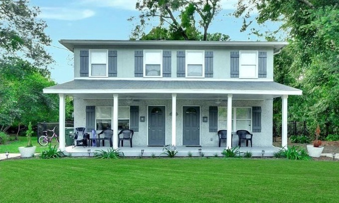 Jekyll Island Haus | Gritz Carlton (B) - cozy two bedroom duplex within walking distance to beach