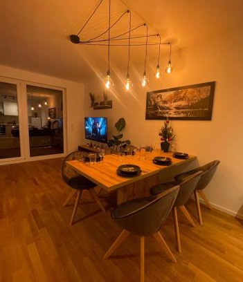 Schoenefeld Wohnung | Großzügiges Designer Apartment
