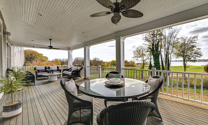 Groton Haus | Groton Home < 1 Mi to Beach on Long Island Sound!