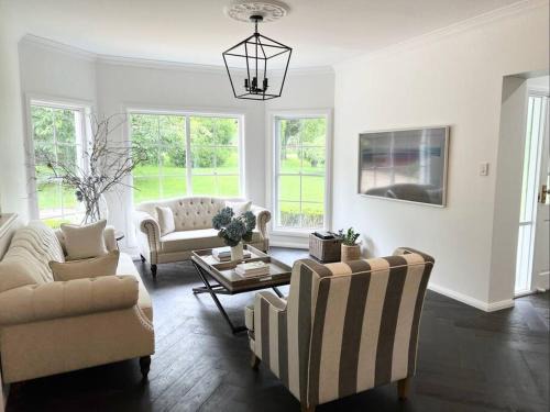 Robertson Haus | Grounds of Robertson. Stylish and Exclusive.