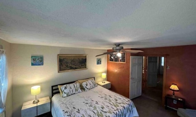 Alamedan Valley Wohnung | Guadalupe Casita. 2.2 miles to Balloon park. Great views! Lovely Hot Tub.