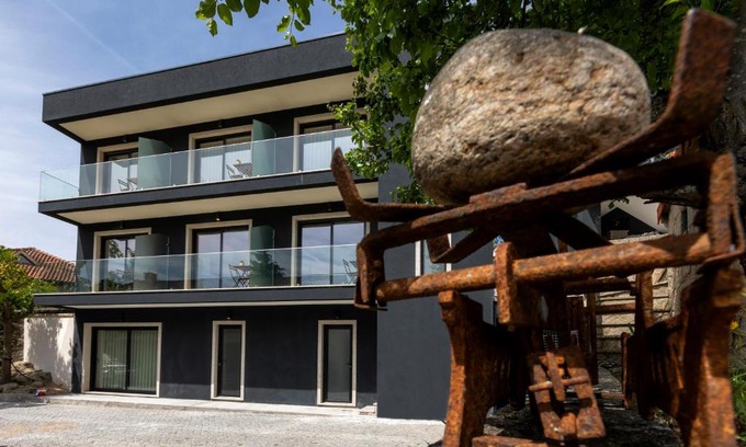 Cabril Haus | Guest House Fojo dos Lobos