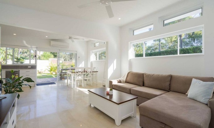 Palm Beach Haus | Spazieren Sie vom brandneuen Gästehaus zum Strand