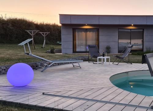 Perrouse Wohnung | Guest house, très calme, piscine