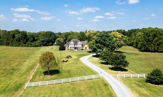 Sudlersville Haus | Guest Lodge | Private Pool | Outdoor Dining | Game Room